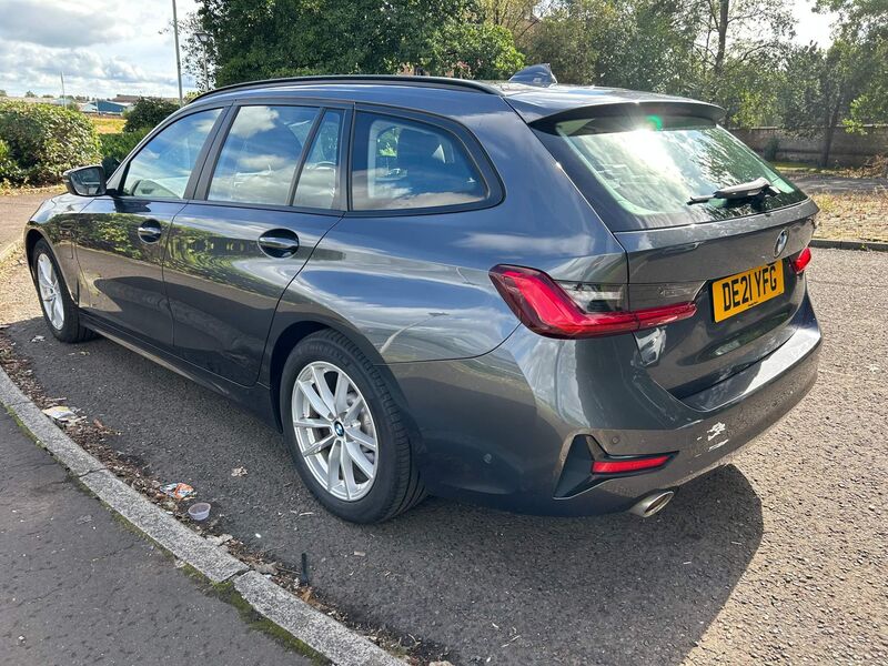 BMW 3 SERIES