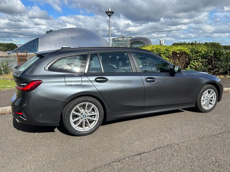 BMW 3 SERIES