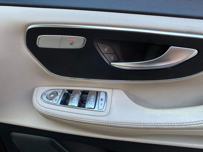 MERCEDES-BENZ V CLASS