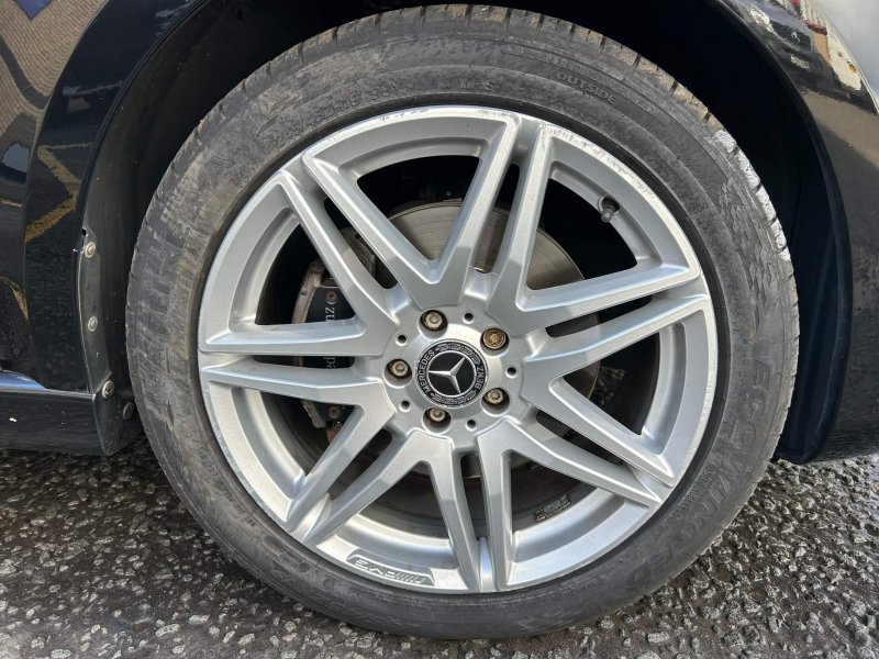 MERCEDES-BENZ V CLASS