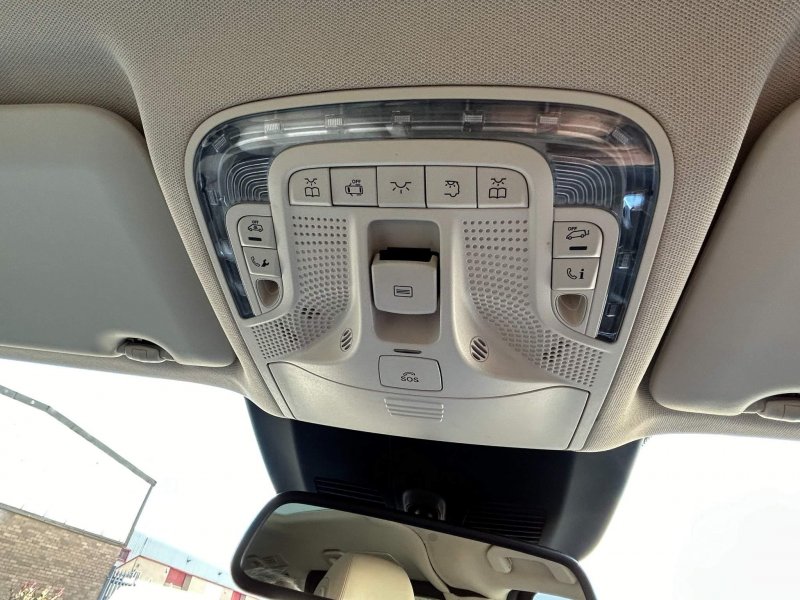 MERCEDES-BENZ V CLASS