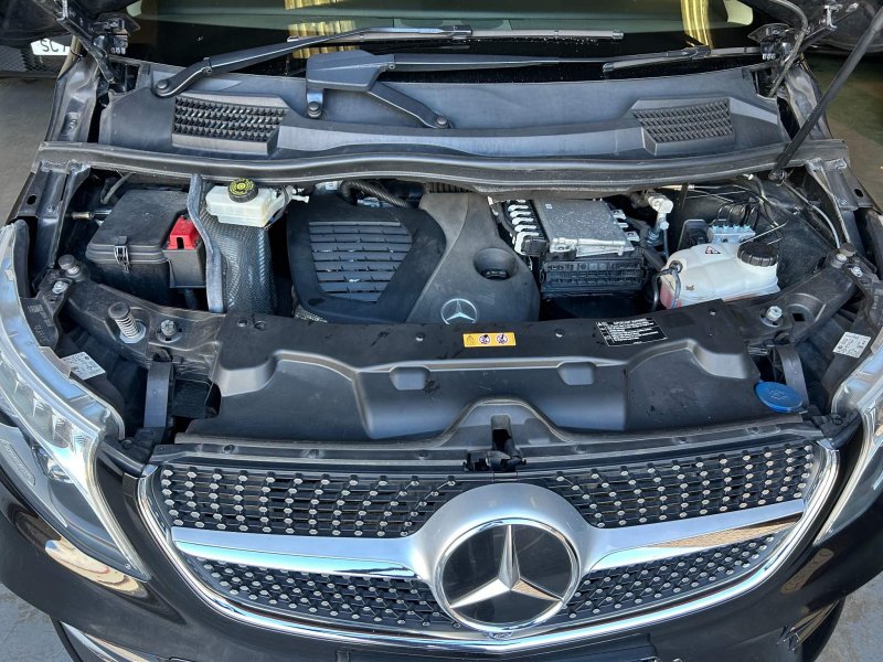 MERCEDES-BENZ V CLASS