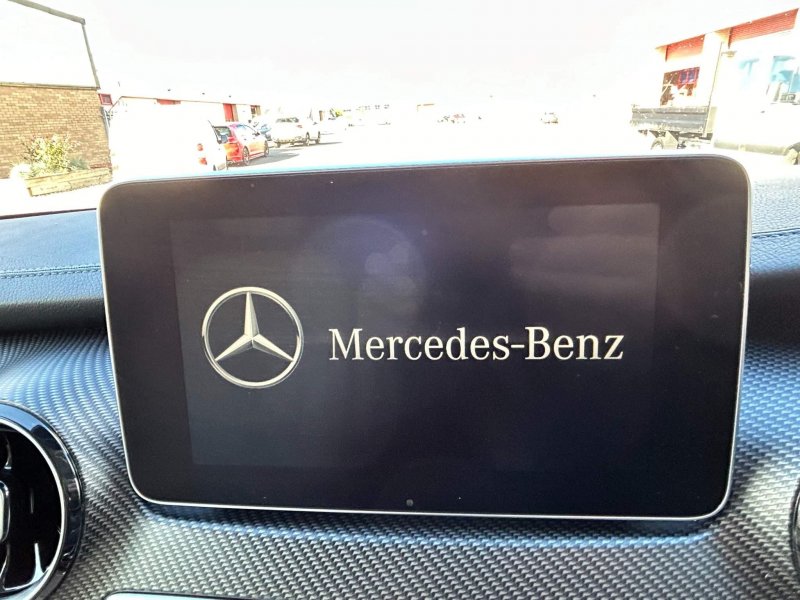 MERCEDES-BENZ V CLASS