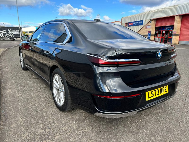 BMW 7 SERIES