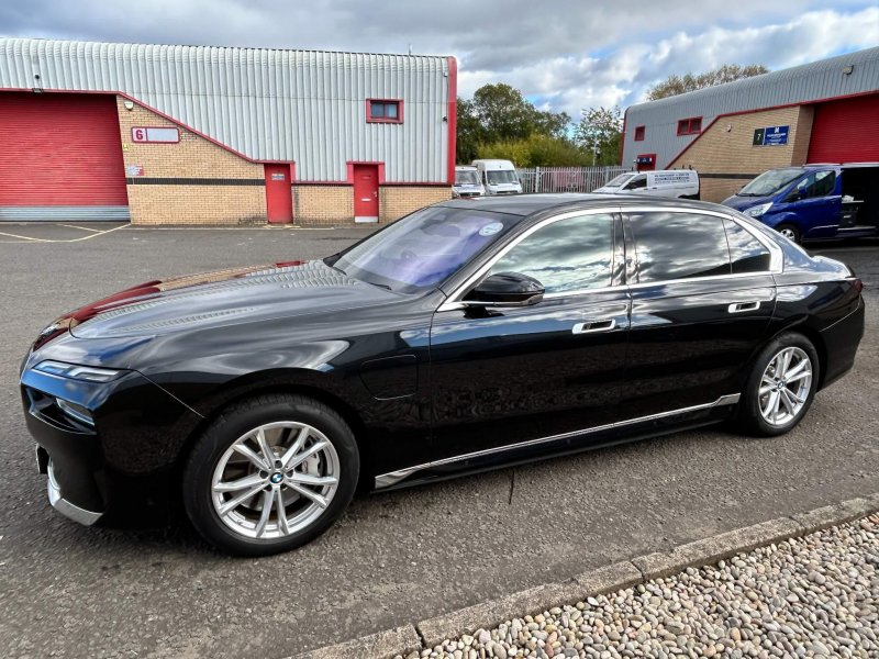 BMW 7 SERIES