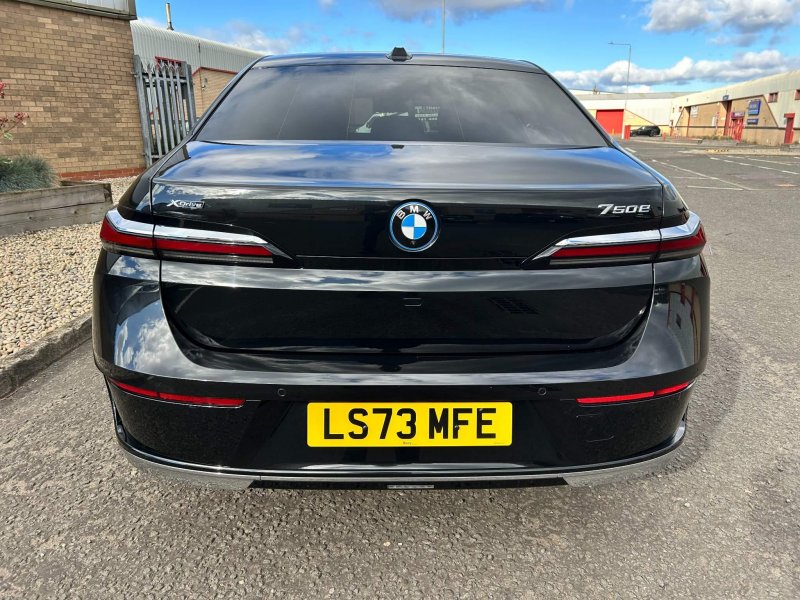 BMW 7 SERIES
