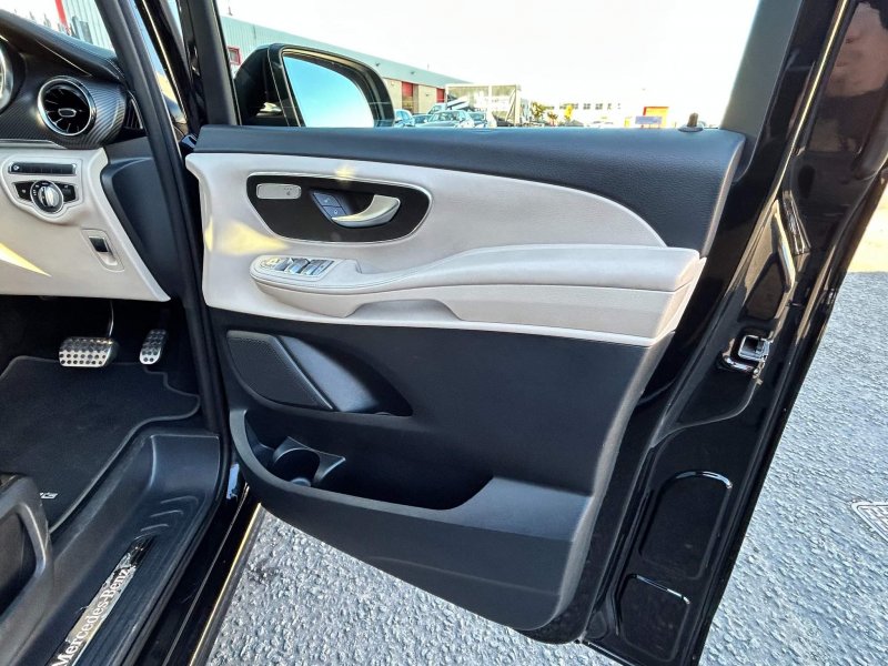 MERCEDES-BENZ V CLASS