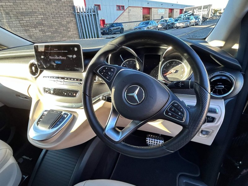 MERCEDES-BENZ V CLASS