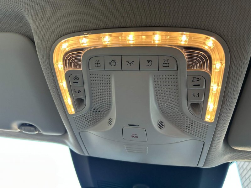 MERCEDES-BENZ V CLASS