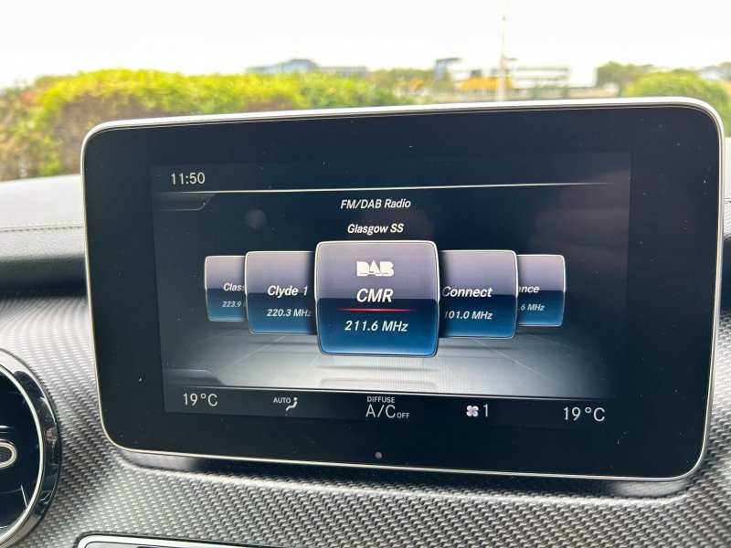 MERCEDES-BENZ V CLASS