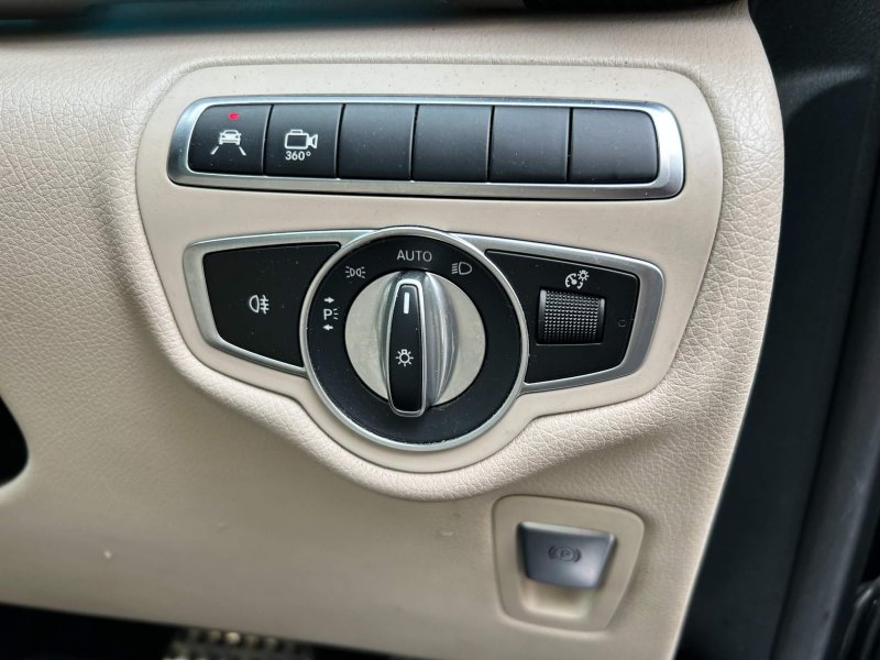 MERCEDES-BENZ V CLASS