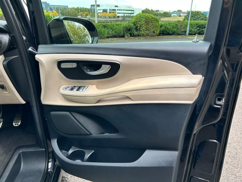 MERCEDES-BENZ V CLASS