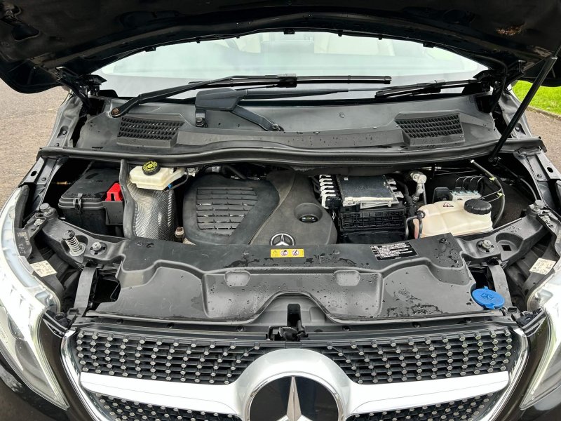 MERCEDES-BENZ V CLASS