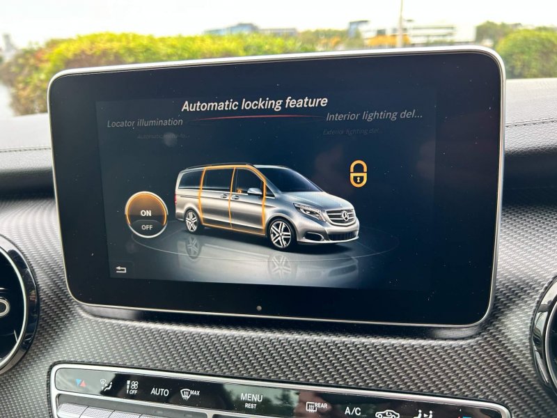 MERCEDES-BENZ V CLASS