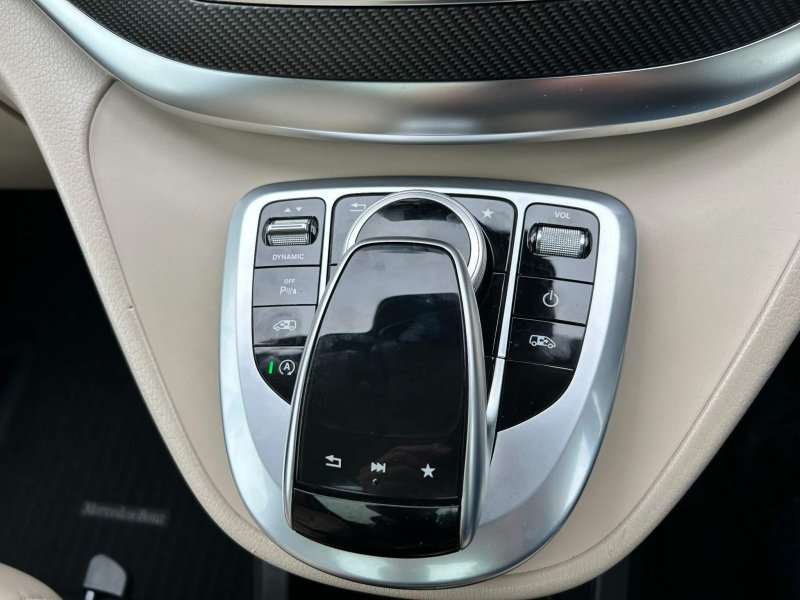 MERCEDES-BENZ V CLASS