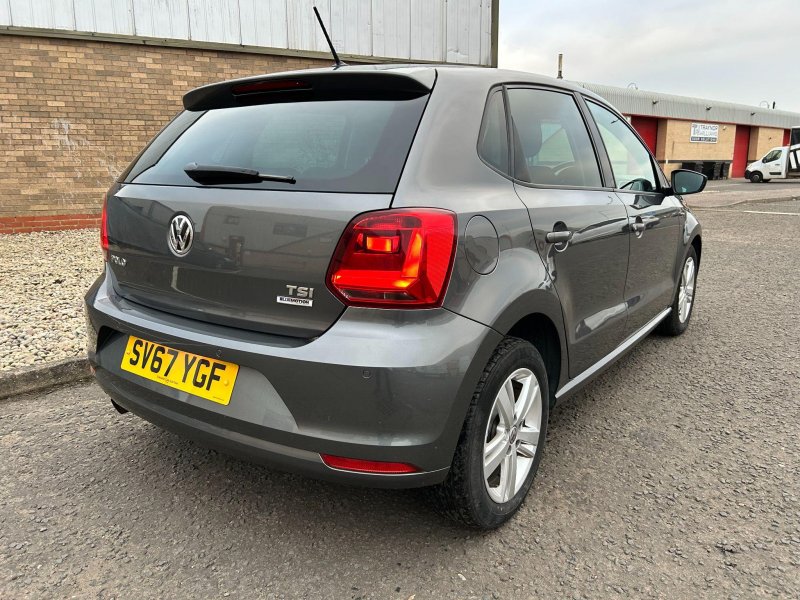 VOLKSWAGEN POLO