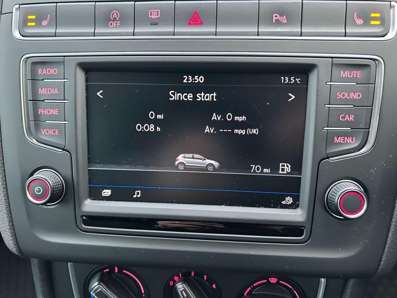 VOLKSWAGEN POLO