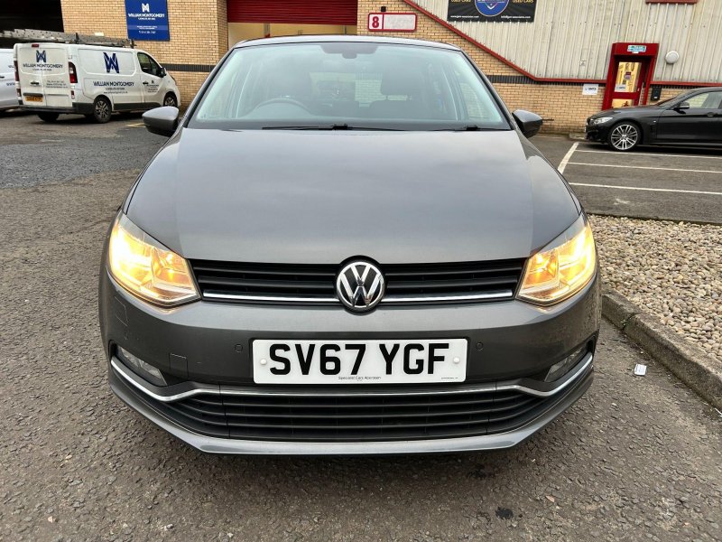 VOLKSWAGEN POLO