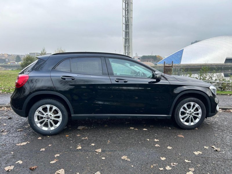 MERCEDES-BENZ GLA CLASS