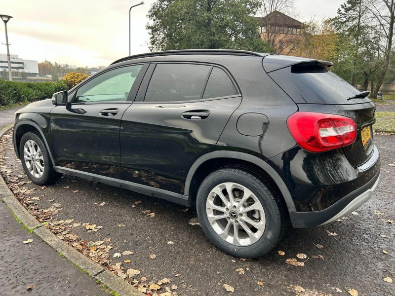 MERCEDES-BENZ GLA CLASS