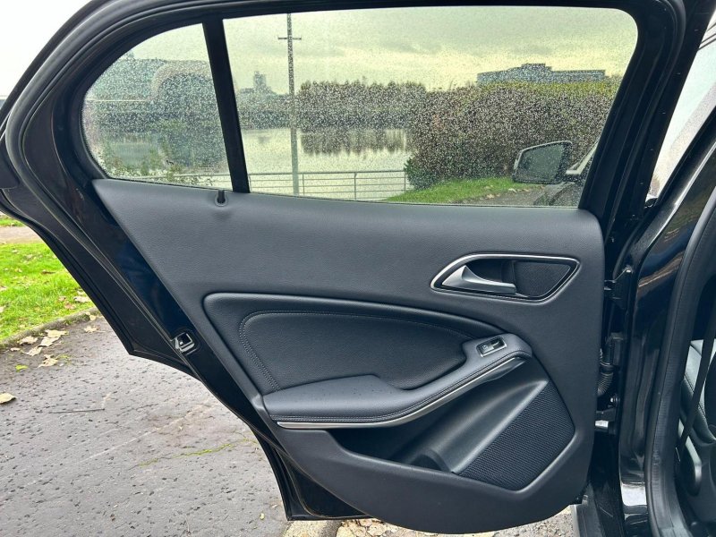 MERCEDES-BENZ GLA CLASS