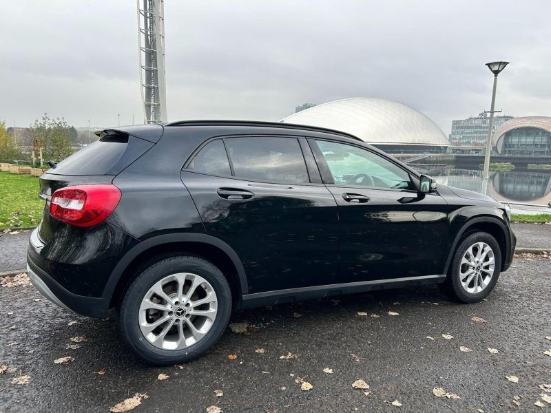 MERCEDES-BENZ GLA CLASS