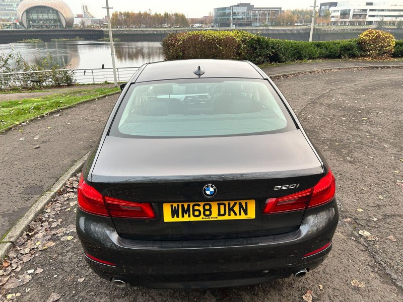 BMW 5 SERIES