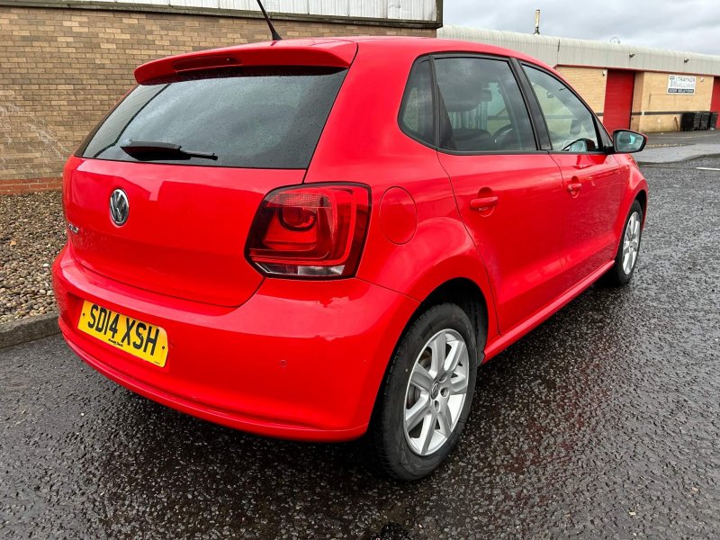 VOLKSWAGEN POLO