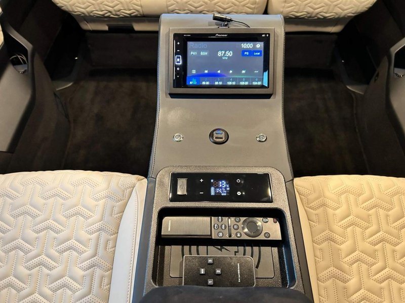 MERCEDES-BENZ V CLASS