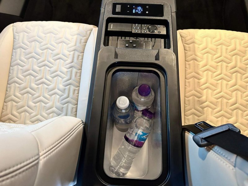 MERCEDES-BENZ V CLASS