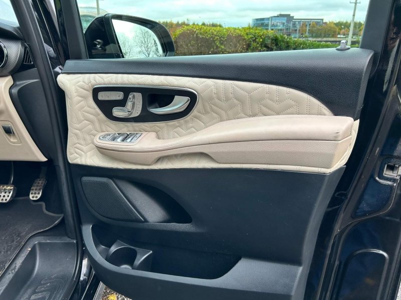 MERCEDES-BENZ V CLASS