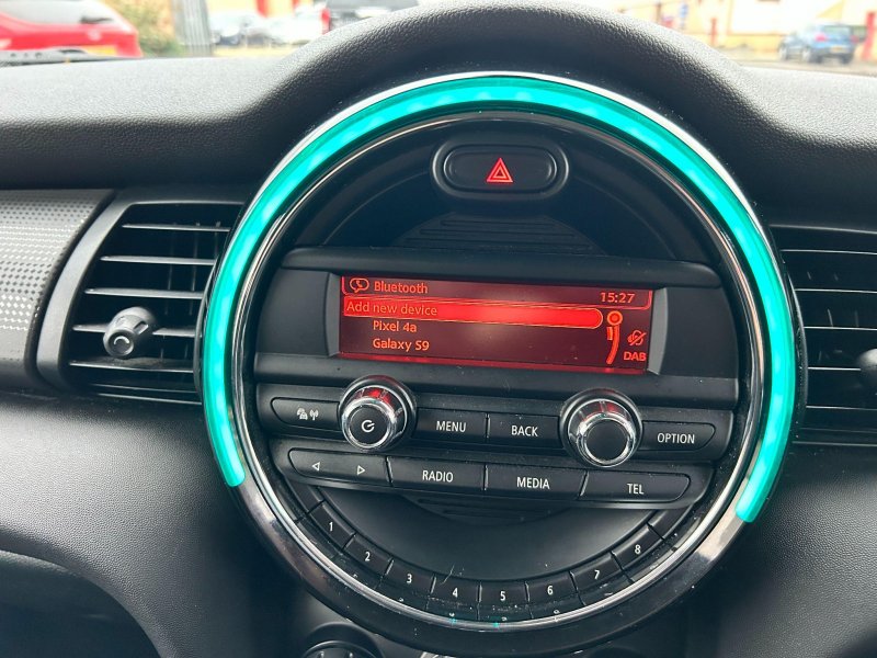 MINI HATCH