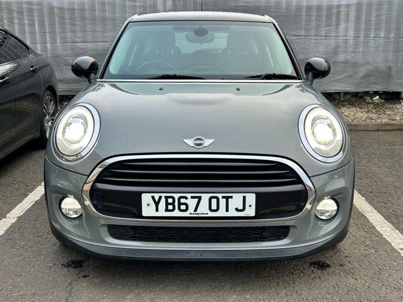 MINI HATCH