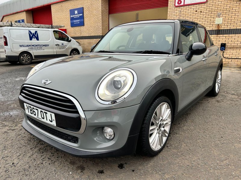 MINI HATCH