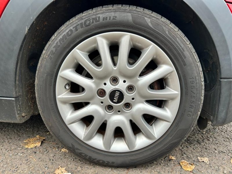 MINI HATCH