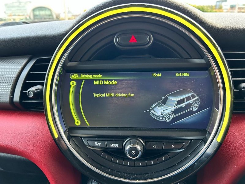 MINI HATCH