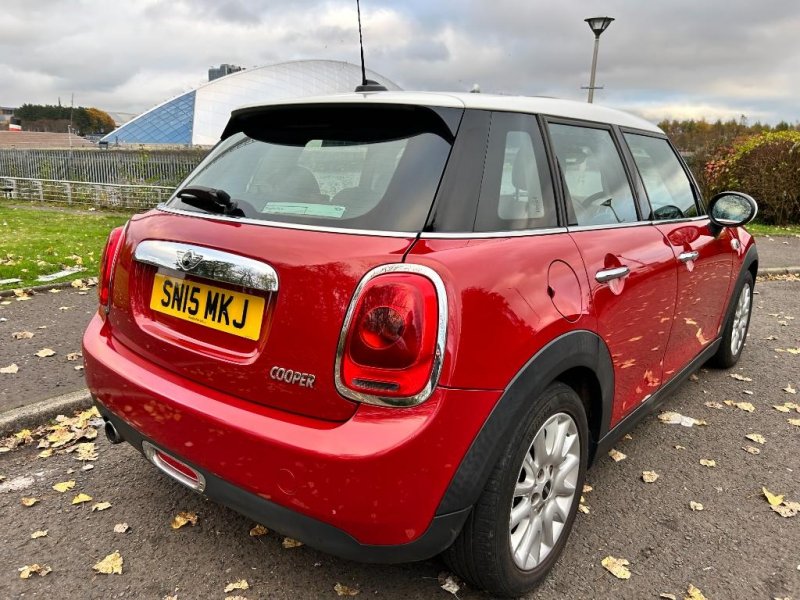 MINI HATCH