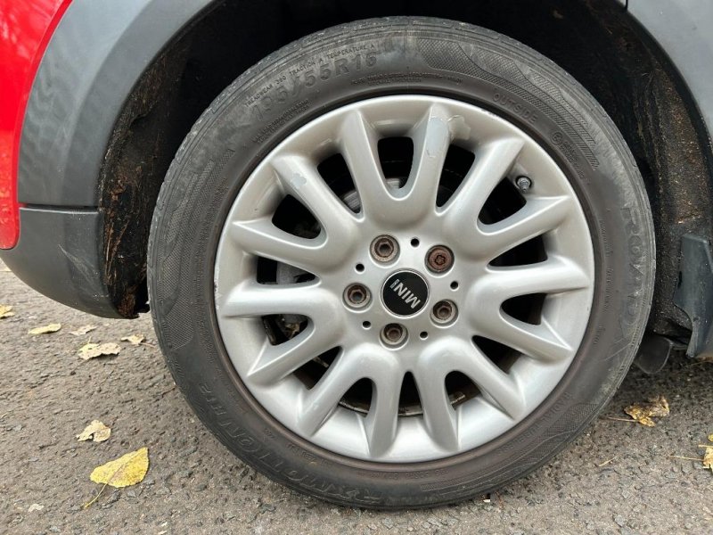 MINI HATCH