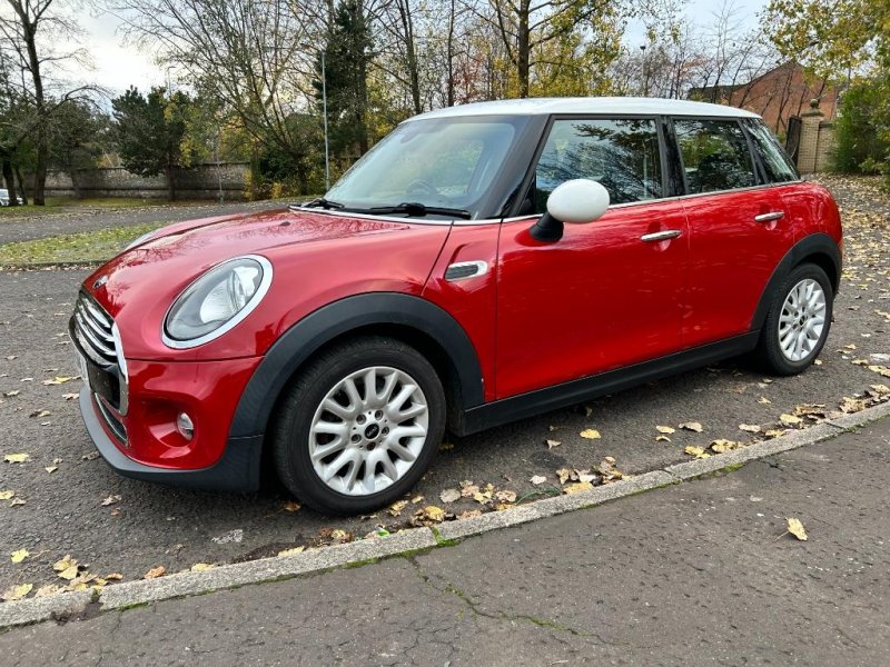 MINI HATCH
