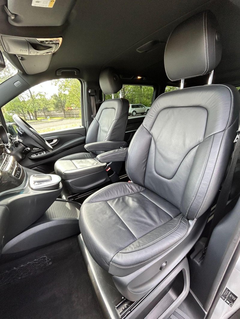 MERCEDES-BENZ EQV