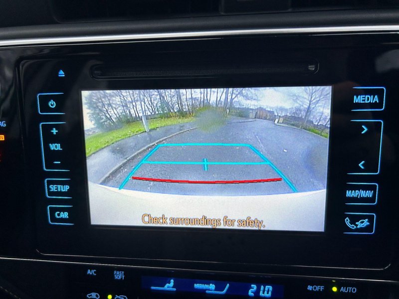 TOYOTA AURIS