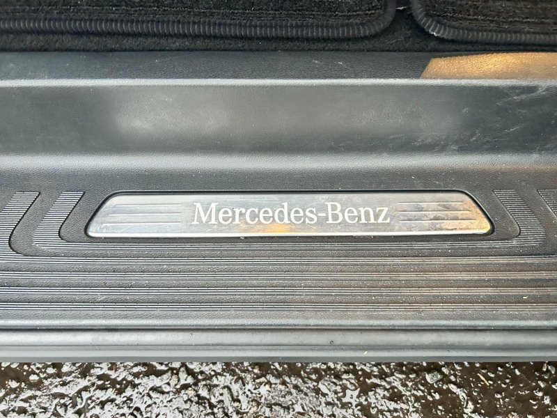 MERCEDES-BENZ V CLASS