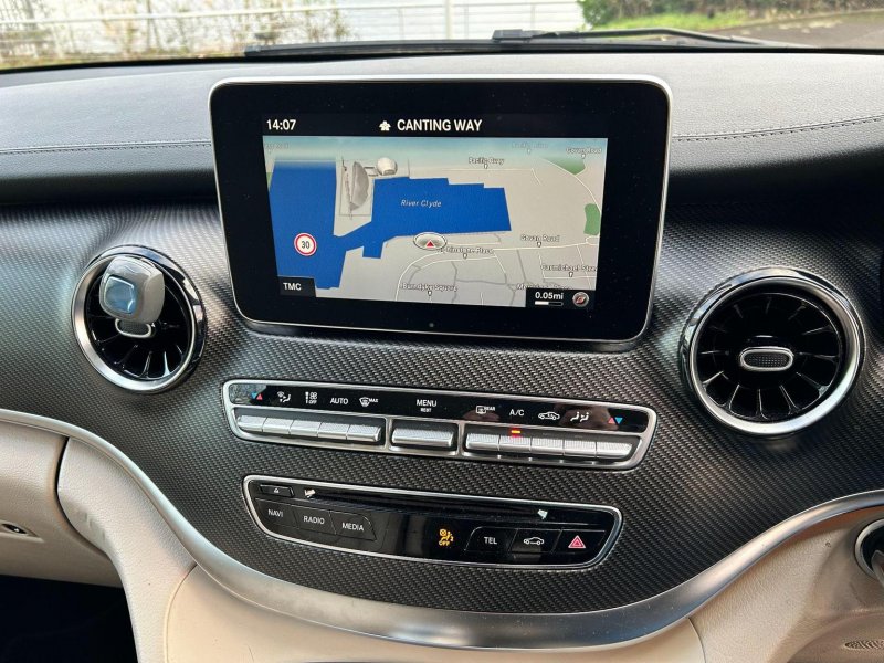 MERCEDES-BENZ V CLASS