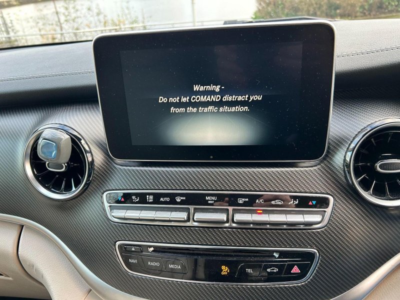 MERCEDES-BENZ V CLASS