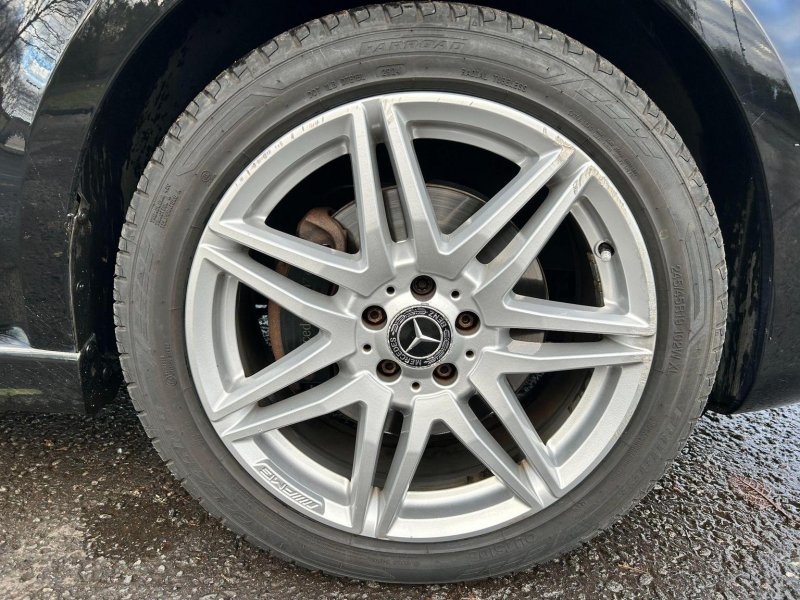 MERCEDES-BENZ V CLASS