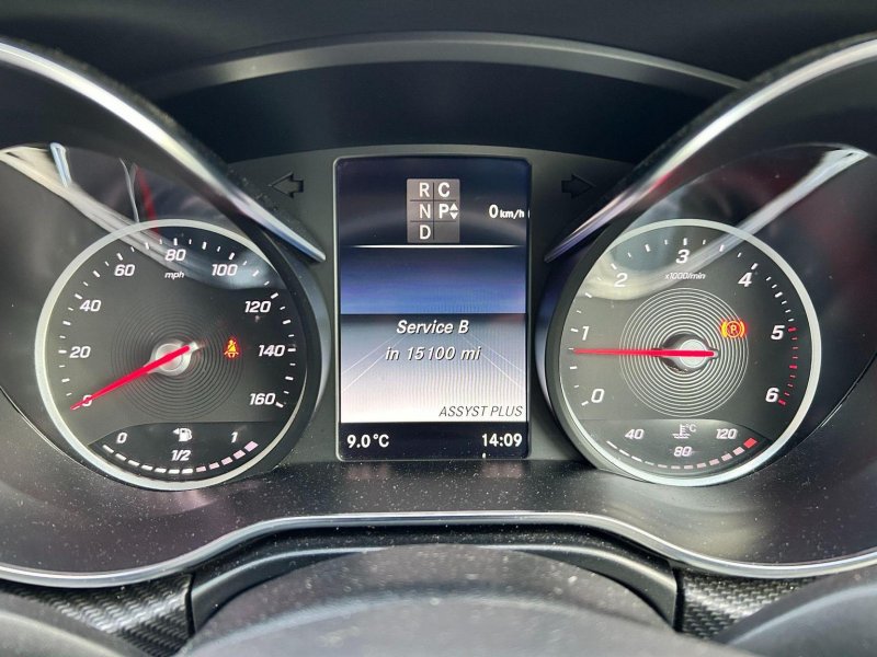 MERCEDES-BENZ V CLASS
