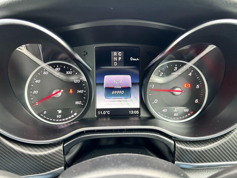 MERCEDES-BENZ V CLASS