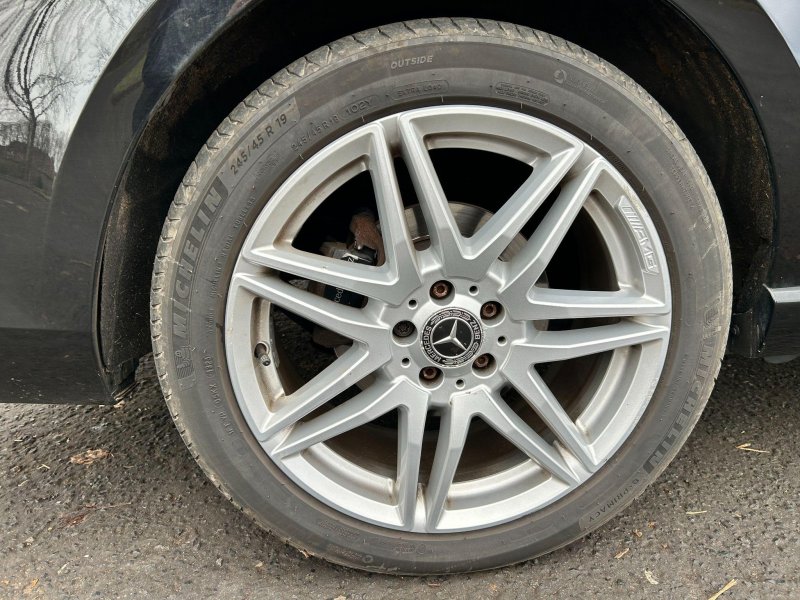 MERCEDES-BENZ V CLASS