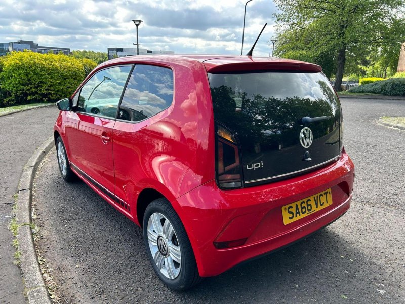 VOLKSWAGEN UP