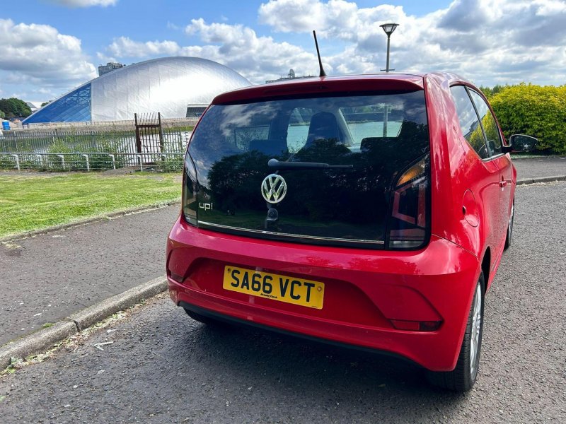 VOLKSWAGEN UP